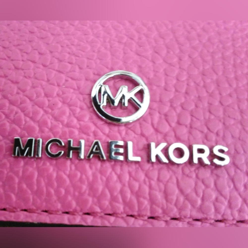 Michael Kors Hot Pink Pebbled Leather Jet Set Charm ID Card Holder with Chain - Picture 6 of 6